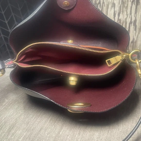 coach bucket bag - Picture 2 of 7